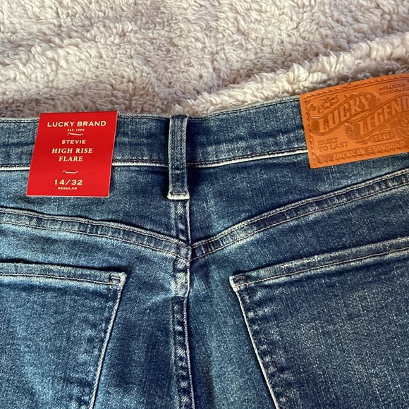 NWT Lucky Brand studded high rise Stevie flare. Studded floral on flare - Picture 6 of 10